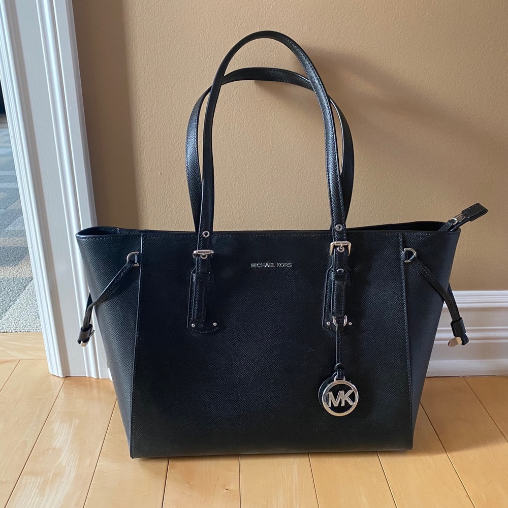 Black Michael Kors laptop tote bag